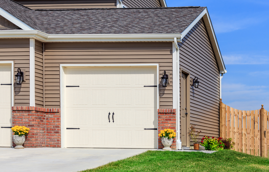 Benefits of vinyl siding include curb appeal